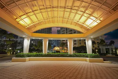 808 Brickell Key Dr #3007, Miami, FL 33131 - Photo 32