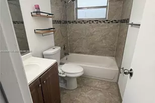 7505 SW 82nd St, Miami, FL 33143 - Photo 8