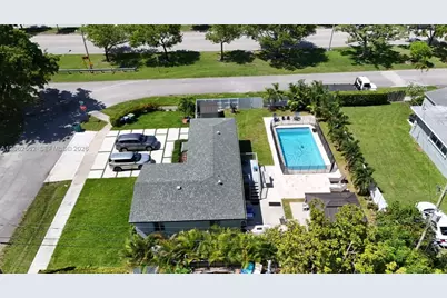 2401 SW 83rd Ave, Miami, FL 33155 - Photo 4