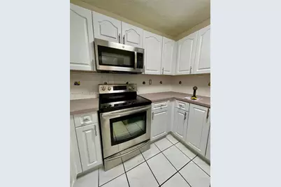 5625 W 20th Ave #215, Hialeah, FL 33012 - Photo 10