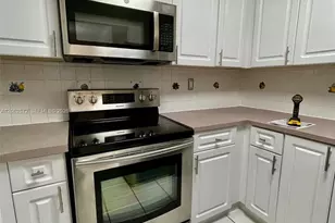 5625 W 20th Ave, Hialeah, FL 33012 - Photo 10