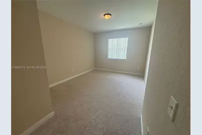 1015 NE 208th St, Miami, FL 33179 - Photo 12