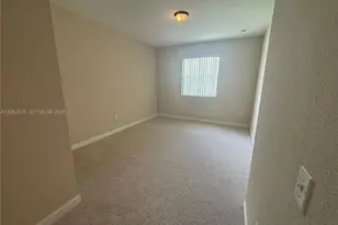 1015 NE 208th St, Miami, FL 33179 - Photo 12