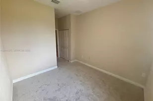 1015 NE 208th St, Miami, FL 33179 - Photo 18