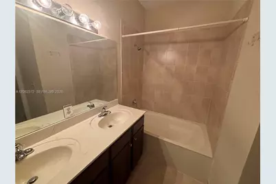 1015 NE 208th St, Miami, FL 33179 - Photo 16