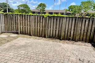 1015 NE 208th St, Miami, FL 33179 - Photo 22