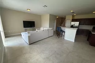 1015 NE 208th St, Miami, FL 33179 - Photo 6