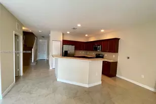1015 NE 208th St, Miami, FL 33179 - Photo 2