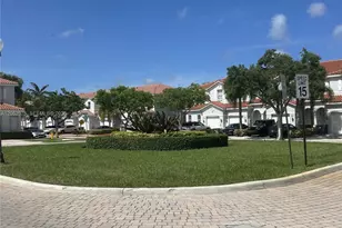 1015 NE 208th St, Miami, FL 33179 - Photo 24