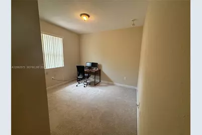 1015 NE 208th St, Miami, FL 33179 - Photo 20