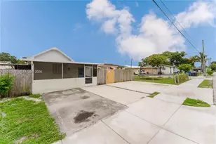 5737 Grant St, Hollywood, FL 33021 - Photo 1
