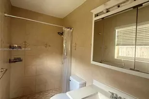 7710 NW 5th St, Pembroke Pines, FL 33024 - Photo 18