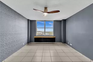 301 174th St, Sunny Isles Beach, FL 33160 - Photo 26