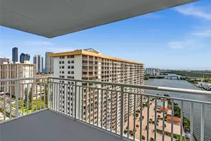 301 174th St, Sunny Isles Beach, FL 33160 - Photo 16