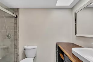 301 174th St, Sunny Isles Beach, FL 33160 - Photo 20