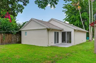 792 SW 9th St, Florida City, FL 33034 - Photo 6