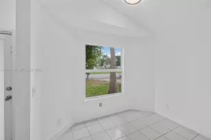 792 SW 9th St, Florida City, FL 33034 - Photo 14