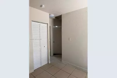 429 NW 14th Ave #1, Fort Lauderdale, FL 33311 - Photo 2