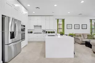 9000 Lakeview Pl, Parkland, FL 33076 - Photo 12