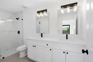 6421 SW 59th Ave, South Miami, FL 33143 - Photo 22