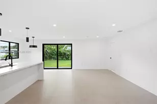 6421 SW 59th Ave, South Miami, FL 33143 - Photo 4