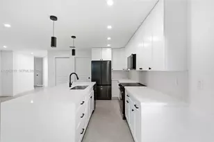 6421 SW 59th Ave, South Miami, FL 33143 - Photo 14