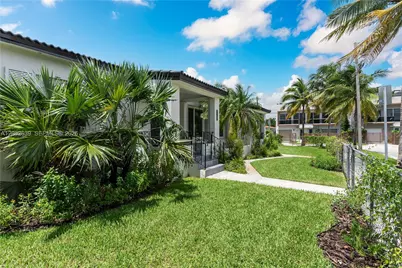 2102 SW 31st Ave #2100, Miami, FL 33145 - Photo 2