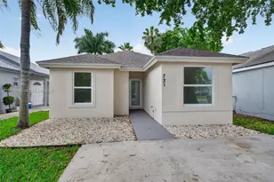 731 SW 10th St, Florida City, FL 33034 - Photo 2