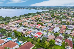 18451 NW 22nd St, Pembroke Pines, FL 33029 - Photo 36