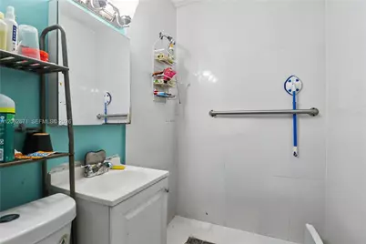 1155 NE 136th St, North Miami, FL 33161 - Photo 10