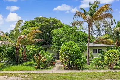 1155 NE 136th St, North Miami, FL 33161 - Photo 2