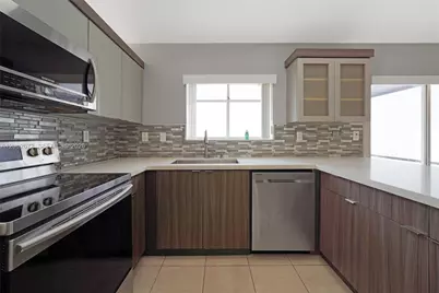 18946 NW 10th St, Pembroke Pines, FL 33029 - Photo 12