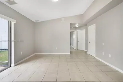 18946 NW 10th St, Pembroke Pines, FL 33029 - Photo 10