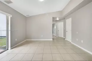 18946 NW 10th St, Pembroke Pines, FL 33029 - Photo 10