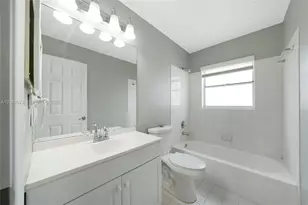 18946 NW 10th St, Pembroke Pines, FL 33029 - Photo 24