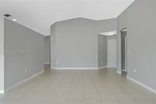 18946 NW 10th St, Pembroke Pines, FL 33029 - Photo 4