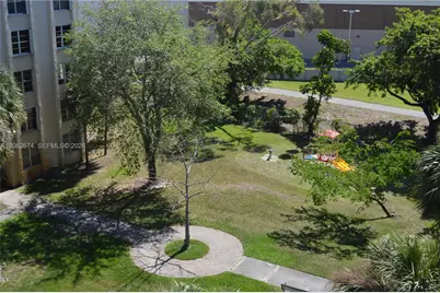 9320 Fontainebleau Blvd #609, Miami, FL 33172 - Photo 16