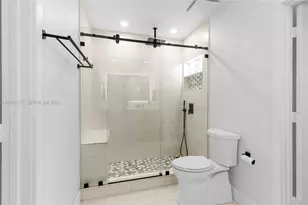16745 NW 12th Ct, Pembroke Pines, FL 33028 - Photo 32