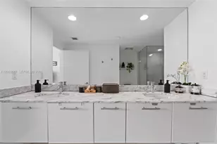 500 Brickell Ave, Miami, FL 33131 - Photo 26