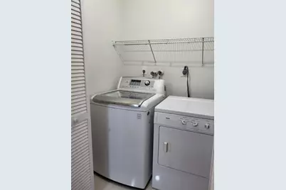 35 NE 13th St #1, Fort Lauderdale, FL 33304 - Photo 8