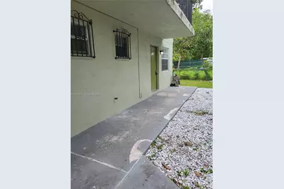 35 NE 13th St #1, Fort Lauderdale, FL 33304 - Photo 24