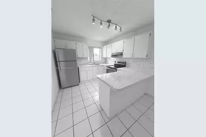 6278 W 22nd Ct #20, Hialeah, FL 33016 - Photo 6