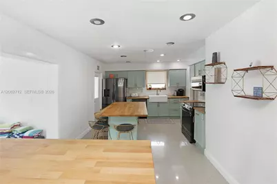 1102 N 13th Ave, Hollywood, FL 33019 - Photo 8