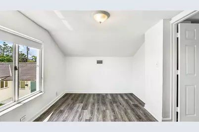 117 E 10th St, Hialeah, FL 33010 - Photo 18