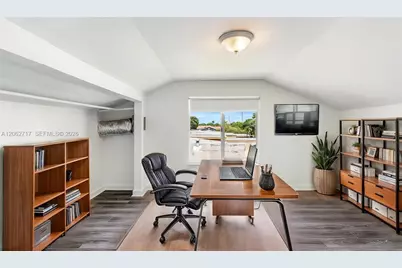 117 E 10th St, Hialeah, FL 33010 - Photo 4