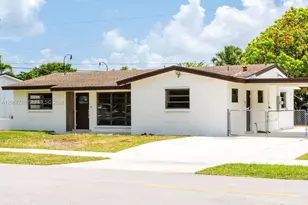 19390 Whispering Pines Rd, Cutler Bay, FL 33157 - Photo 2