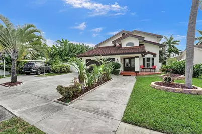 426 SE 5th St, Dania Beach, FL 33004 - Photo 2