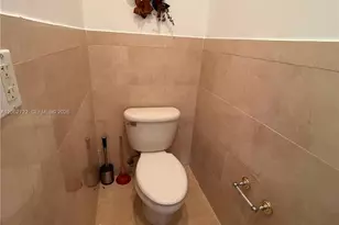 1027 Euclid Ave, Miami Beach, FL 33139 - Photo 10