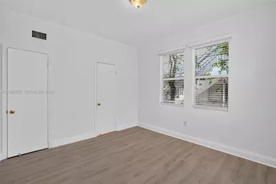 1027 Euclid Ave #2, Miami Beach, FL 33139 - Photo 12