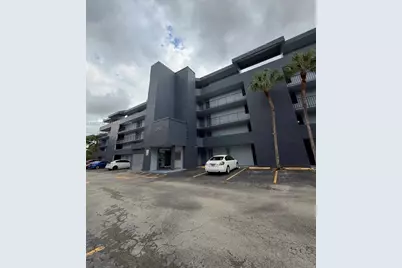 310 Fontainebleau Blvd #206, Miami, FL 33172 - Photo 1